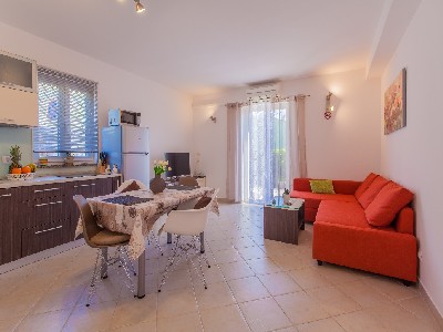 apartment cres