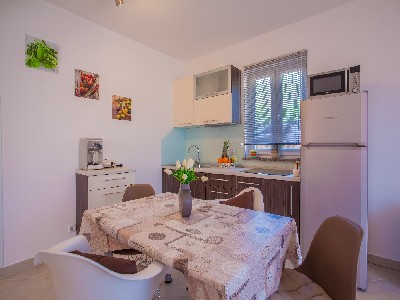 apartment cres