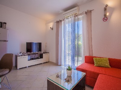 apartment cres